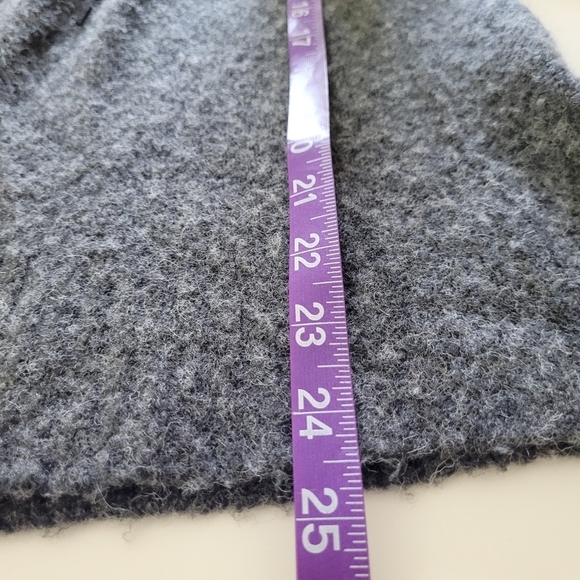 BKE gray wool sequin vneck sweater - Picture 5 of 9